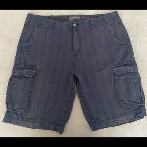 Men’s cargo shorts size 40